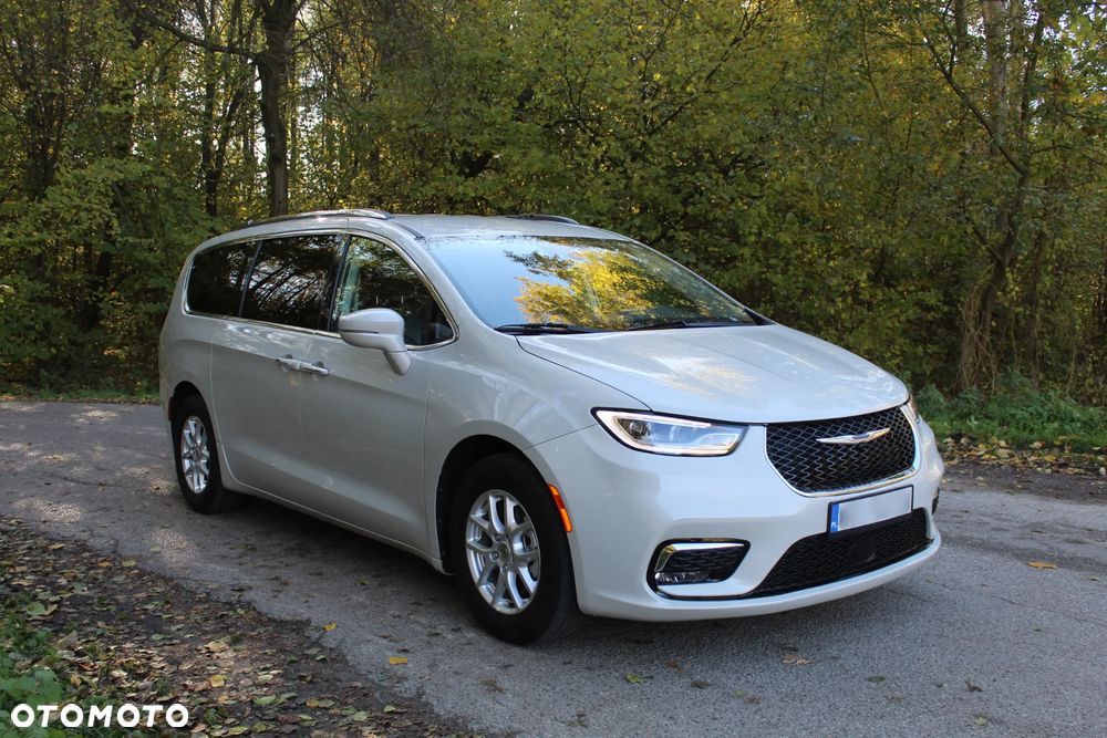 Chrysler Pacifica - 3