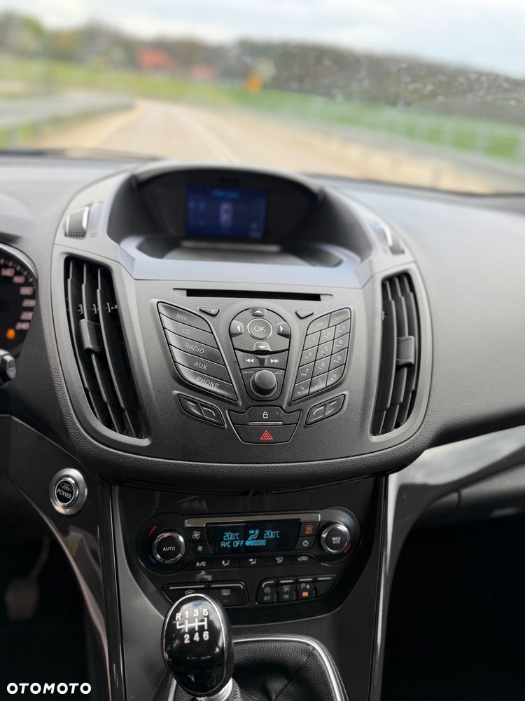 Ford Kuga 1.6 EcoBoost 2x4 Individual - 14