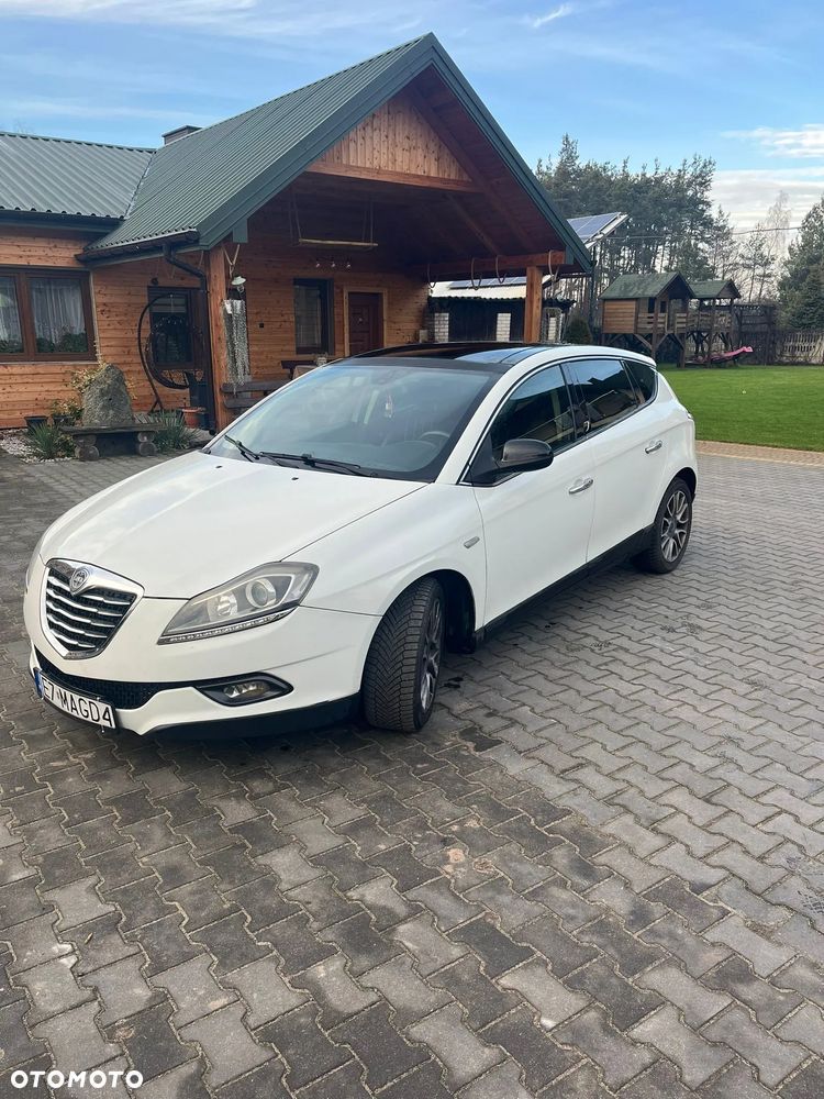 Lancia Delta 1.8 T-Jet Platino Sportronic - 1