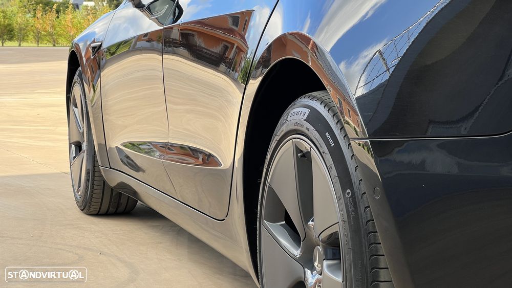 Tesla Model 3 Long-Range Dual Motor AWD - 22