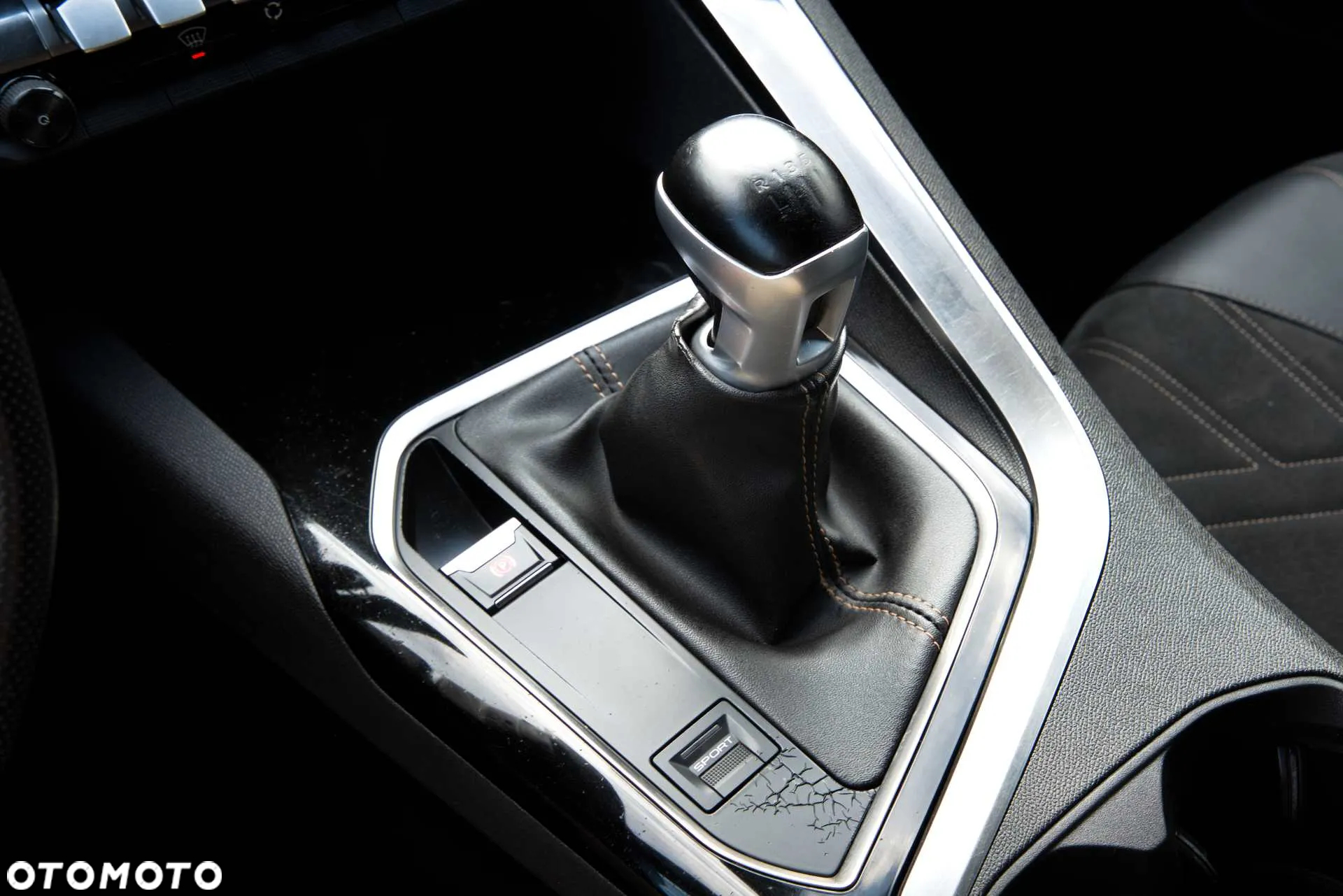 Peugeot 5008 1.5 BlueHDi GT S&S - 25