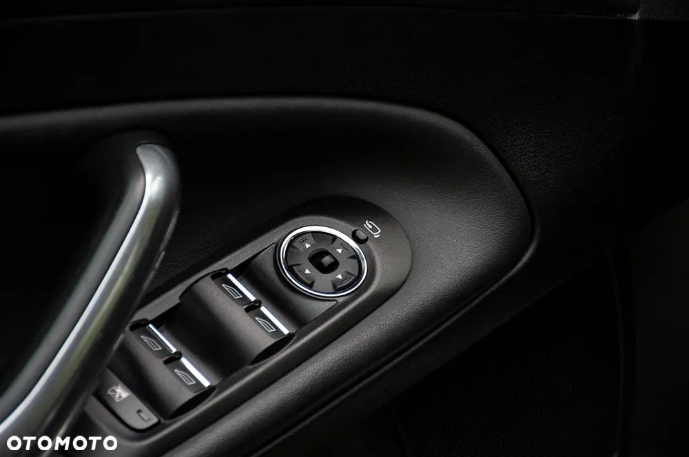 Ford Mondeo 2.0 EcoBoost Titanium S - 36