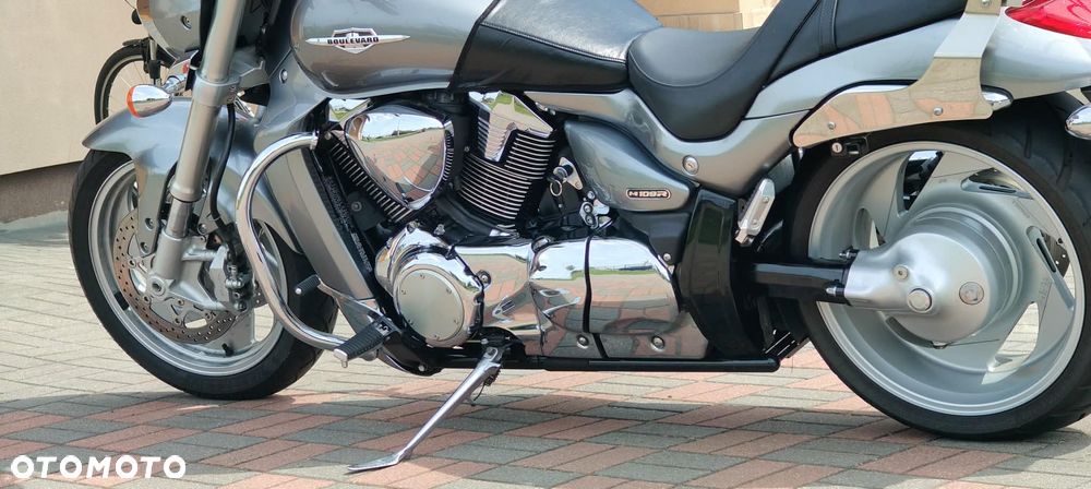 Suzuki Boulevard - 8