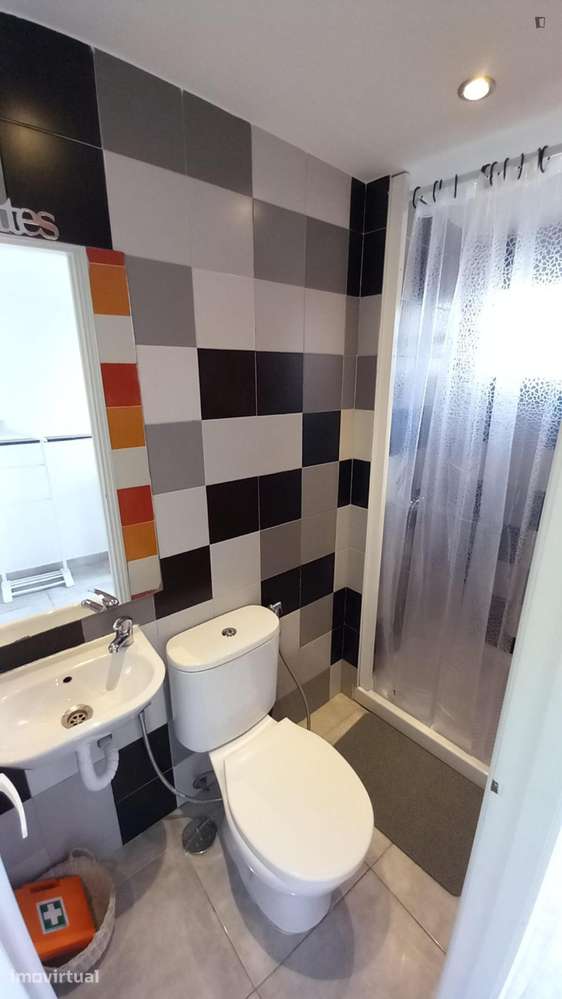 Quarto - localizado em Alcântara Lisbon - Grande imagem: 3/4