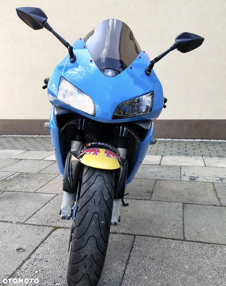 Honda CBR - 7