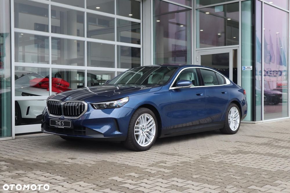BMW i5