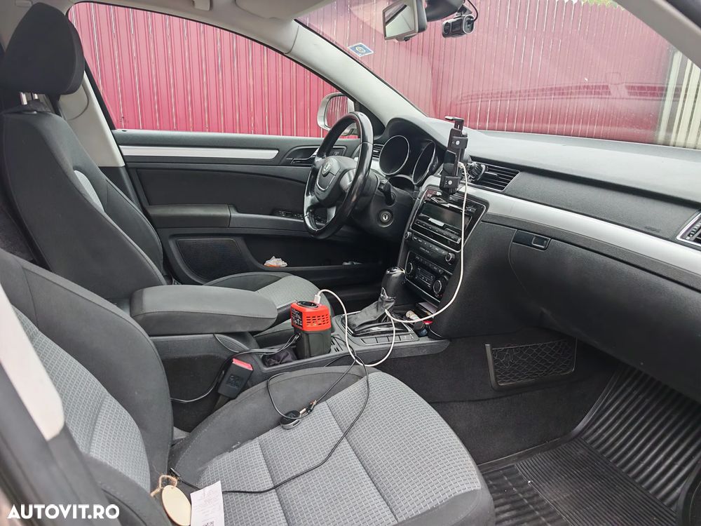 Skoda Superb Combi 2.0 TDI Active DSG - 5