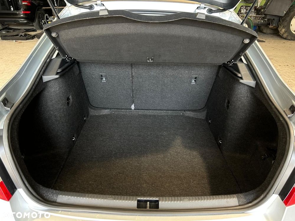 Skoda Octavia 1.6 TDI Active - 10