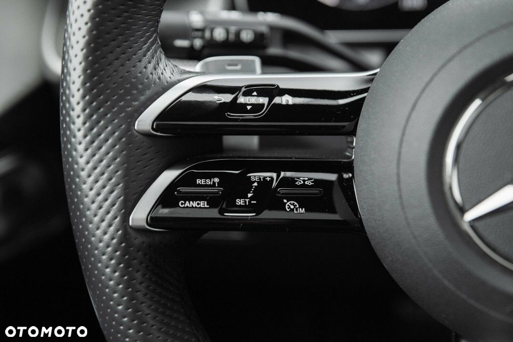 Mercedes-Benz GLC - 22