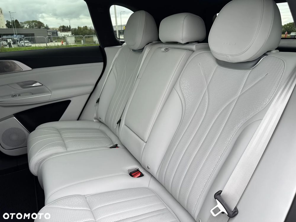 XPeng G9 94.6 kWh AWD Performance - 17