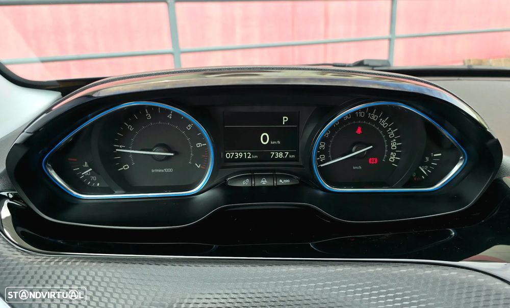Peugeot 2008 PureTech 110 Stop&Start EAT6 Crossway - 11