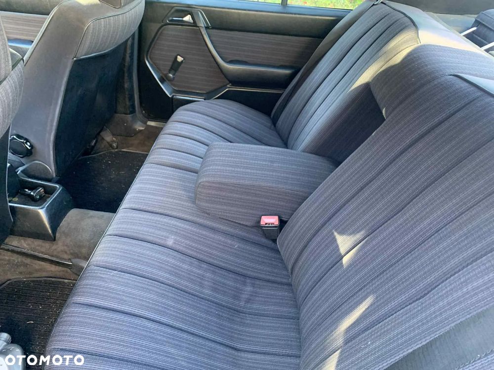 Mercedes-Benz W124 (1984-1993) - 9