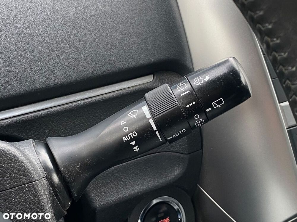 Toyota Verso 1.8 Premium 7os - 25
