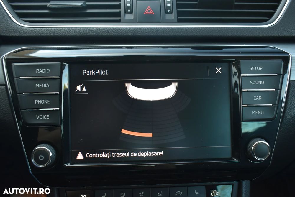 Skoda Superb 2.0 TDI DSG Ambition - 14