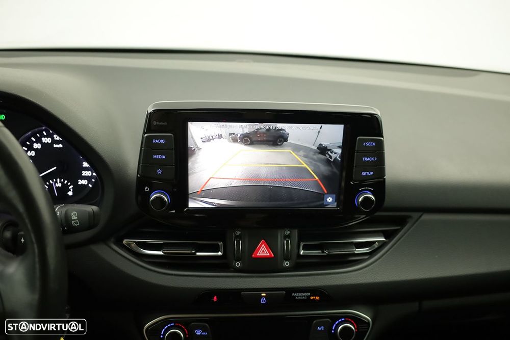 Hyundai i30 SW - 11