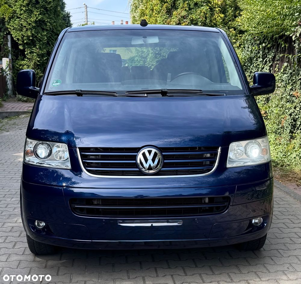 Volkswagen Multivan - 1