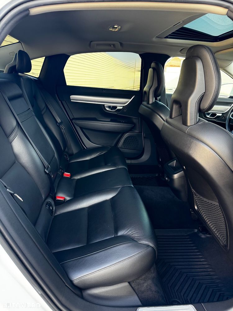 Volvo S90 D4 Momentum - 27