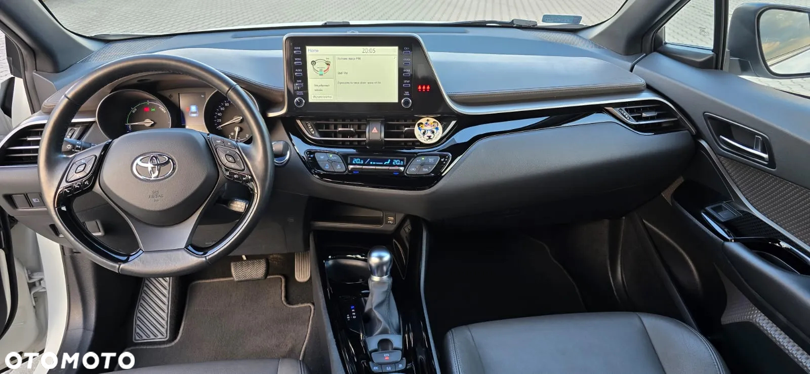 Toyota C-HR 2.0 Hybrid Executive - 17