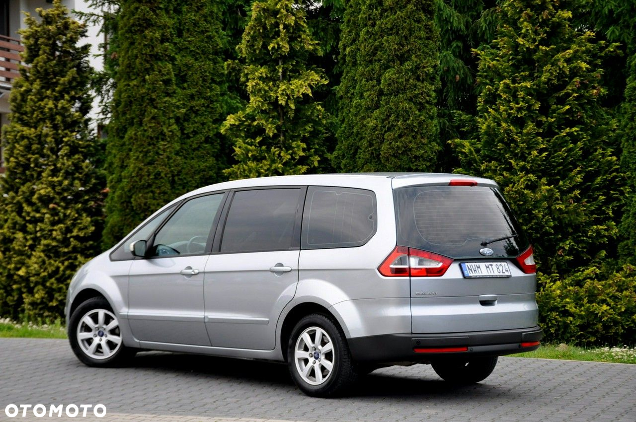 Ford Galaxy - 13