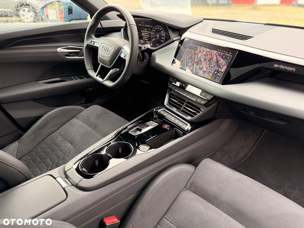Audi e-tron GT - 12