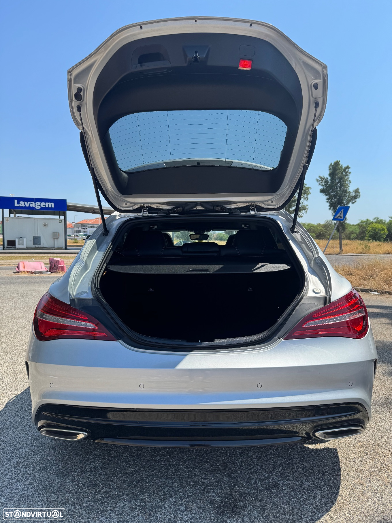 Mercedes-Benz CLA 180 d Shooting Brake AMG Line Aut. - 8