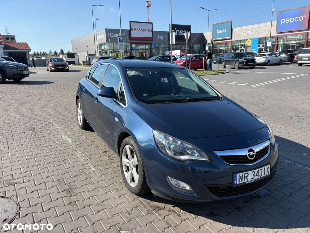 Opel Astra 2.0 CDTI Cosmo - 8