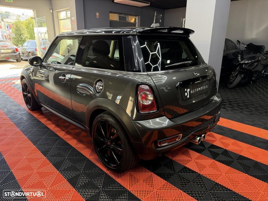 MINI 3 Portas Cooper SD - 25