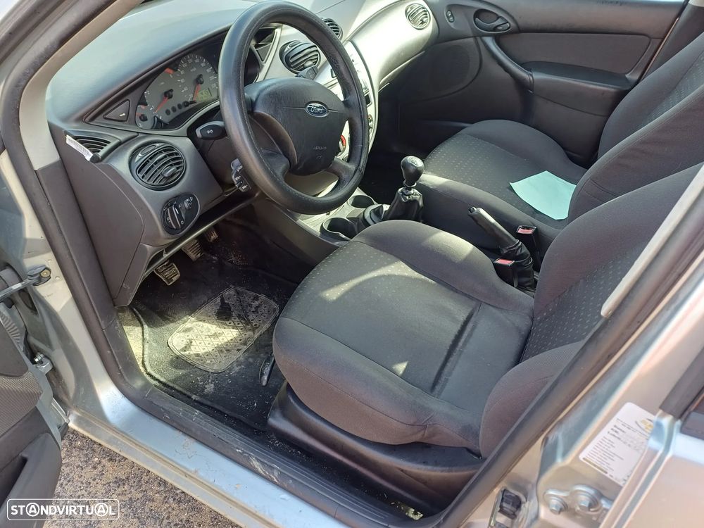 Ford Focus SW 1.8 TDdi X-Trend - 4