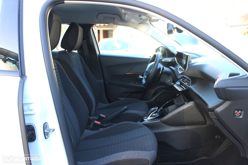 Peugeot 2008 1.2 PureTech Active Pack EAT8 - 42