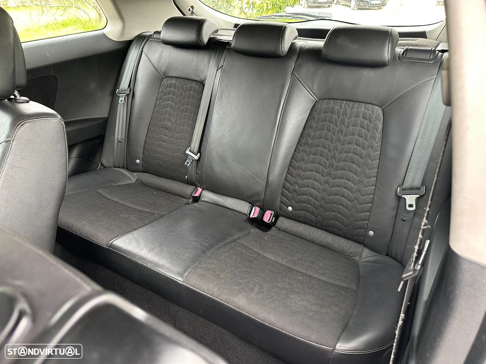 Kia Ceed S Coupé 1.6 CRDi TX - 27