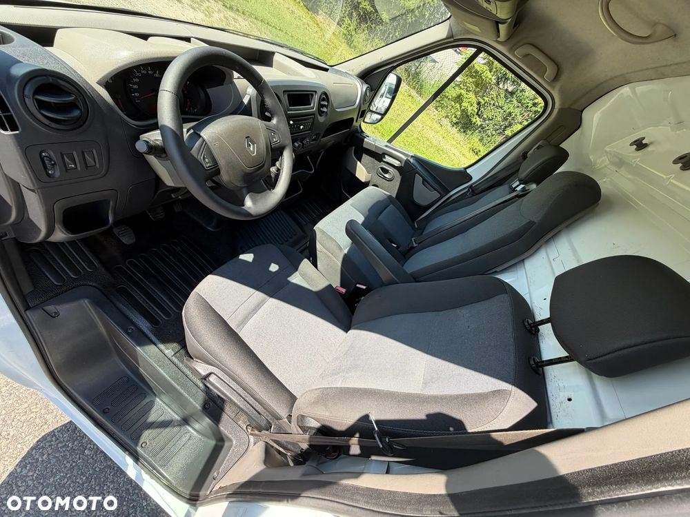 Renault Master * 2.3 / 125KM * L2H2 * Średni / Podwyższany * Furgon / Blaszak * - 29