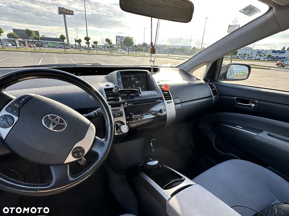 Toyota Prius - 8