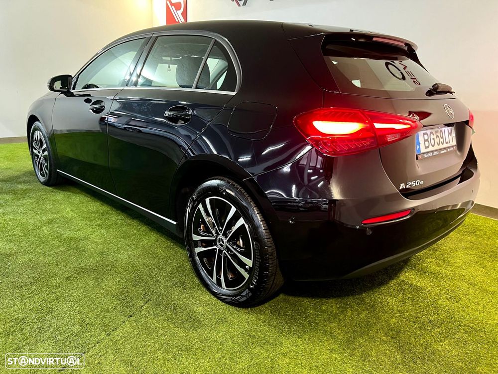 Mercedes-Benz A 250 e - 7