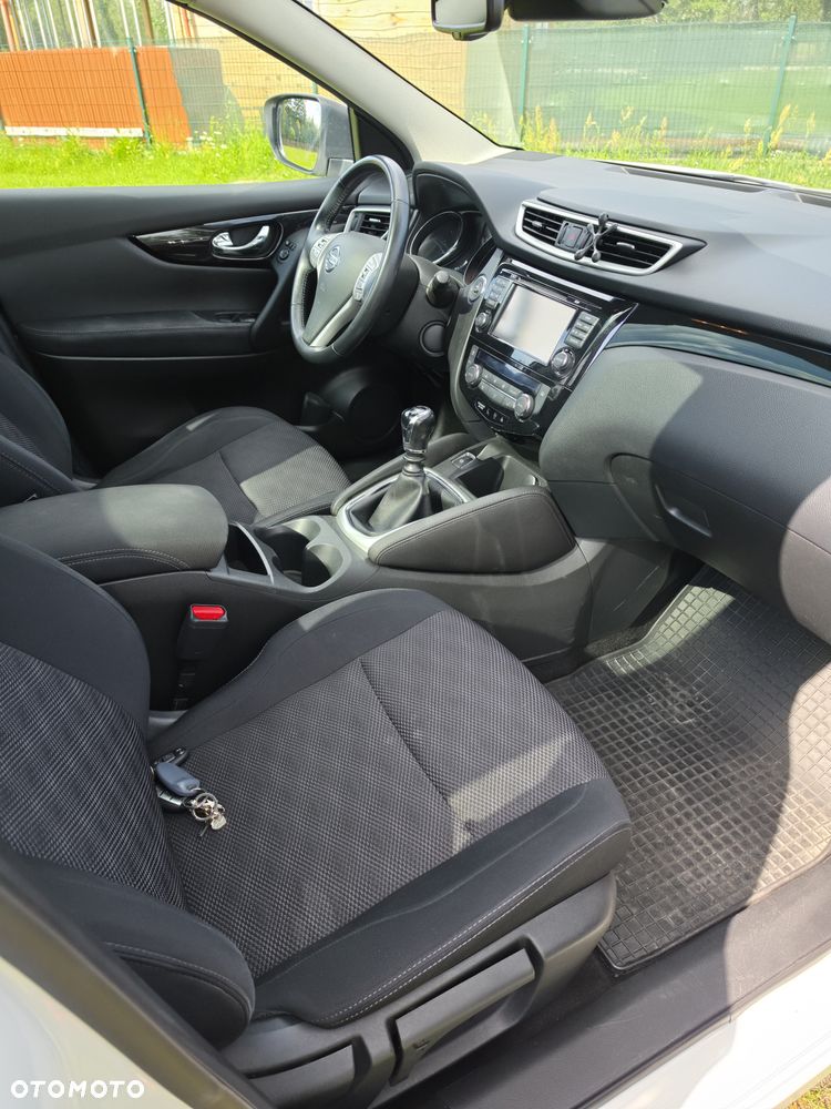 Nissan Qashqai 1.6 DIG-T N-Connecta - 11