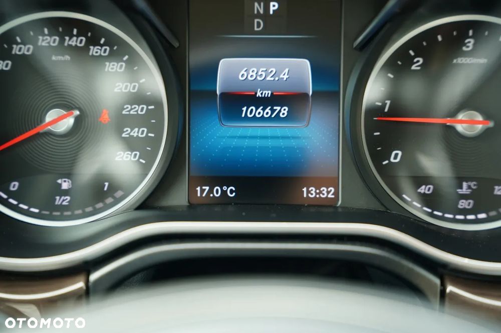 Mercedes-Benz Klasa V 300 d 4-Matic Avantgarde 9G-Tronic (ekstra d³) - 39