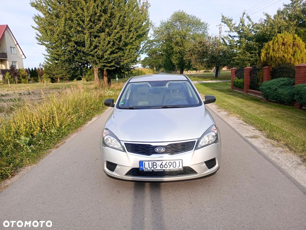 Kia Ceed 1.4 CVVT Attract - 3