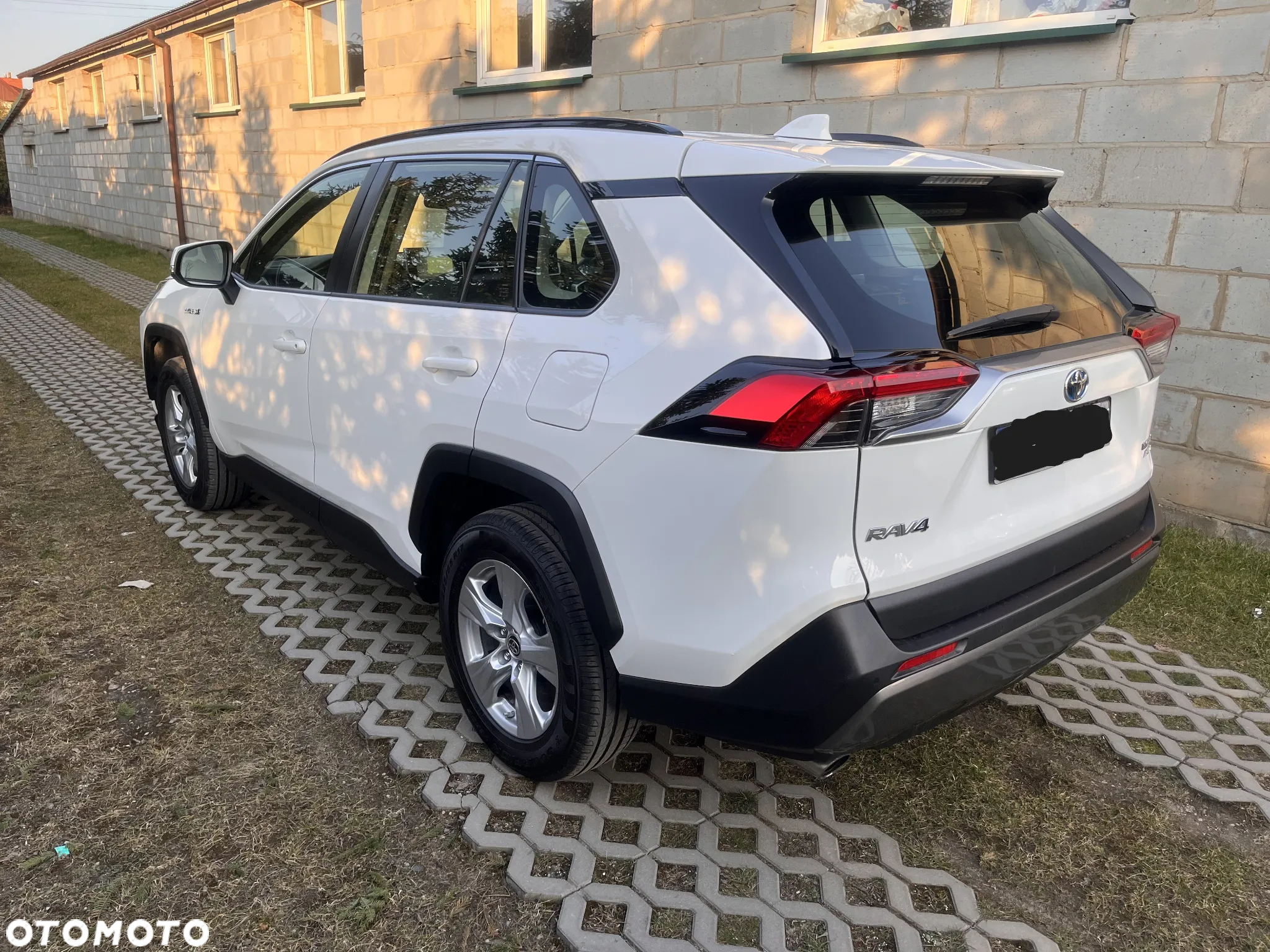 Toyota RAV4 - 2