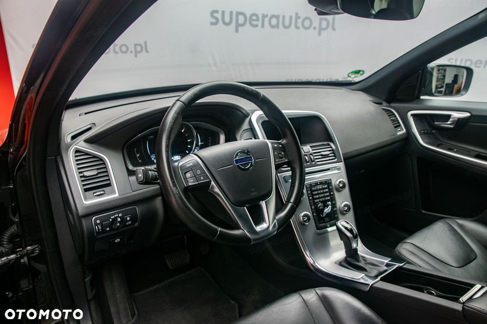 Volvo XC 60 D4 Geartronic Momentum - 16