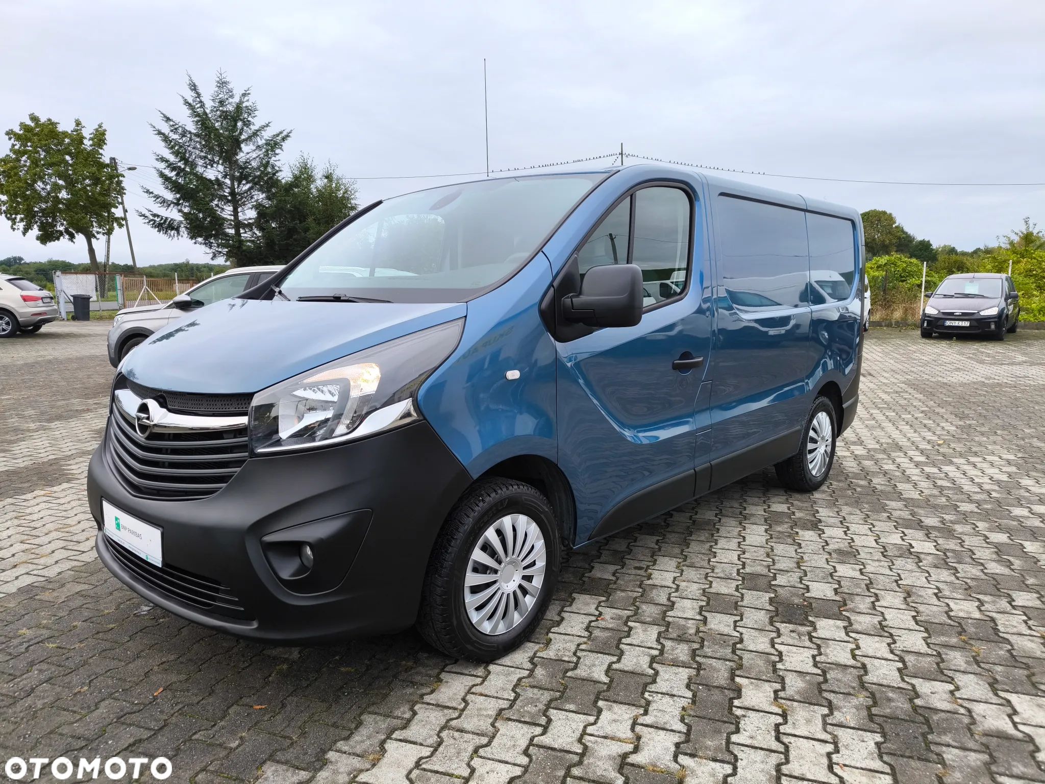 Opel Vivaro - 1