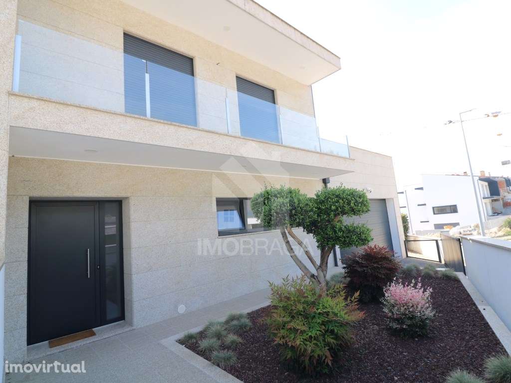 Venda Moradia Geminada T3, em Esporões, Braga - Grande imagem: 3/50