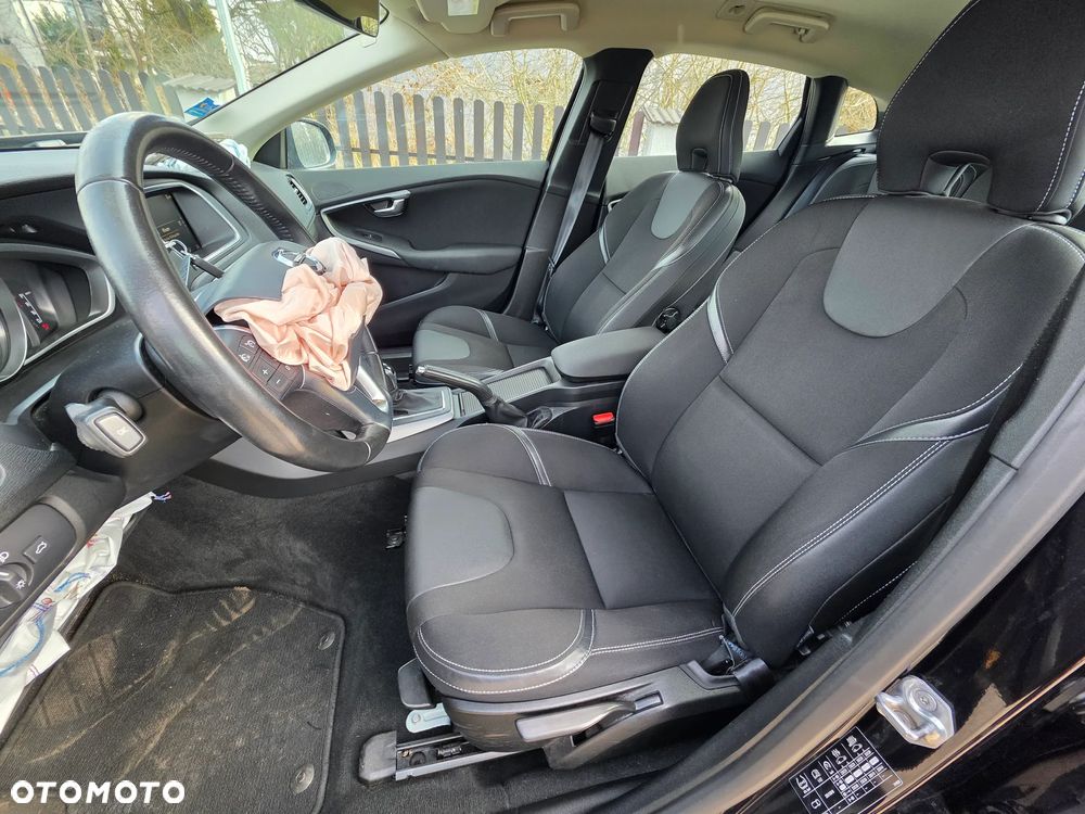 Volvo V40 D2 Geartronic Linje Svart - 9