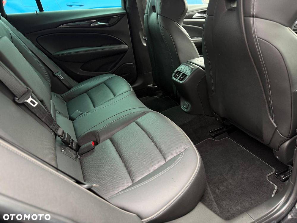 Opel Insignia 2.0 BiTurbo D 4x4 Automatik GSI - 32