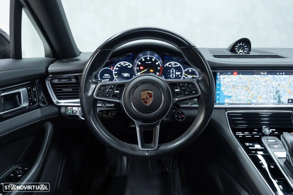 Porsche Panamera Sport Turismo - 22