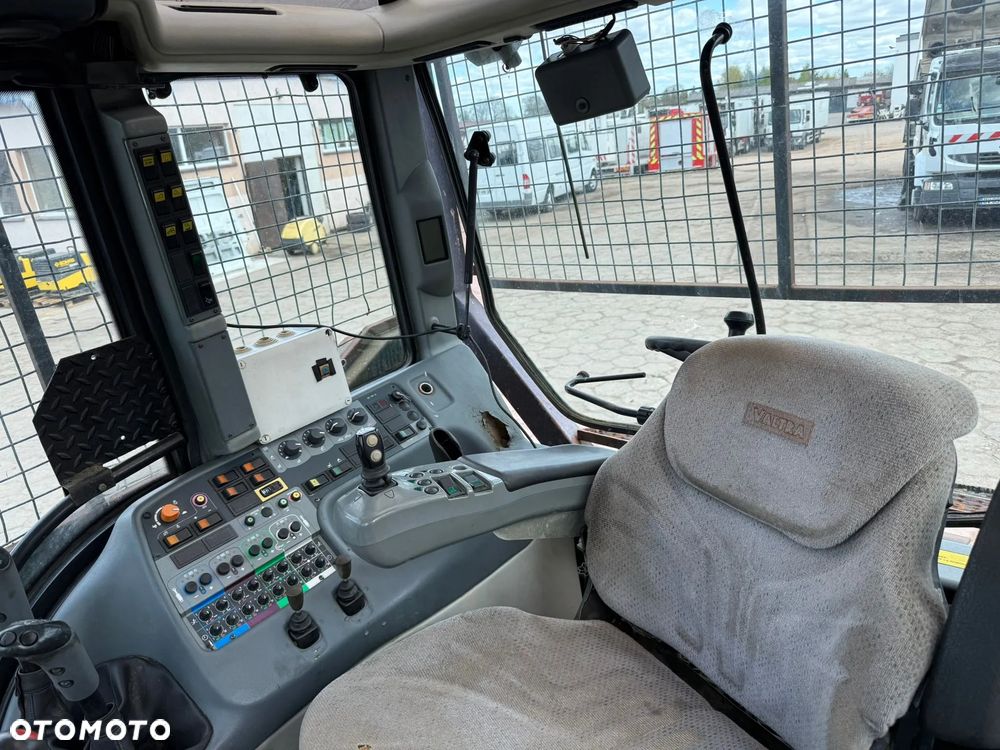 Valtra T190 - 5