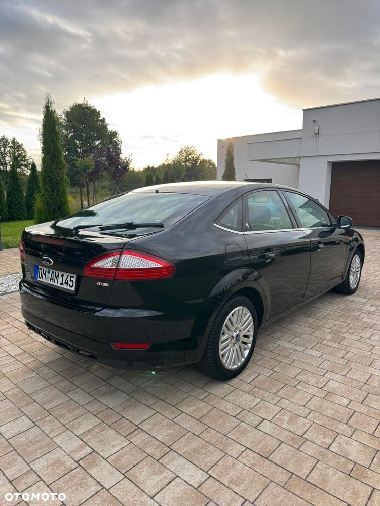 Ford Mondeo 2.0 TDCi Black Magic - 2