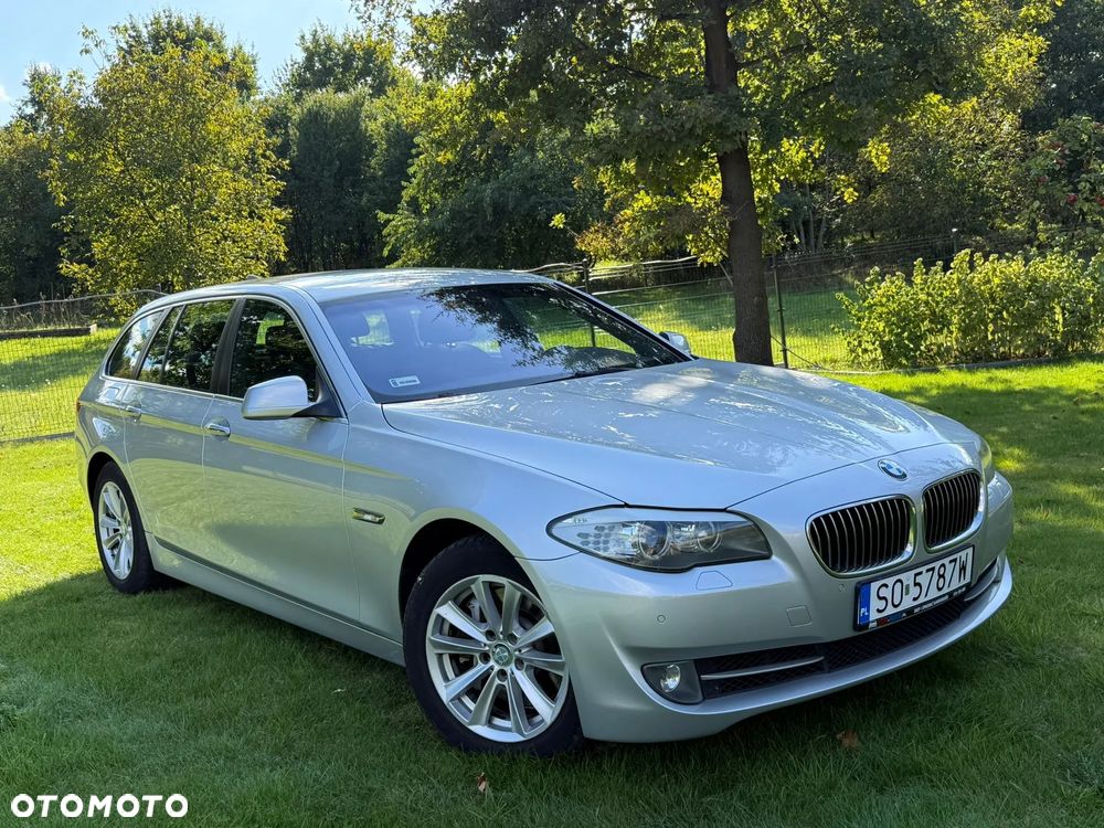 BMW Seria 5 528i xDrive - 7