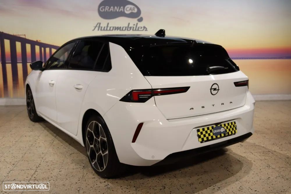 Opel Astra 1.5 D GS Line Aut. - 2
