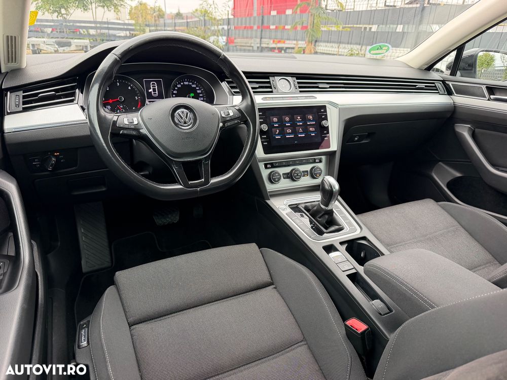 Volkswagen Passat 2.0 TDI DSG Highline - 11