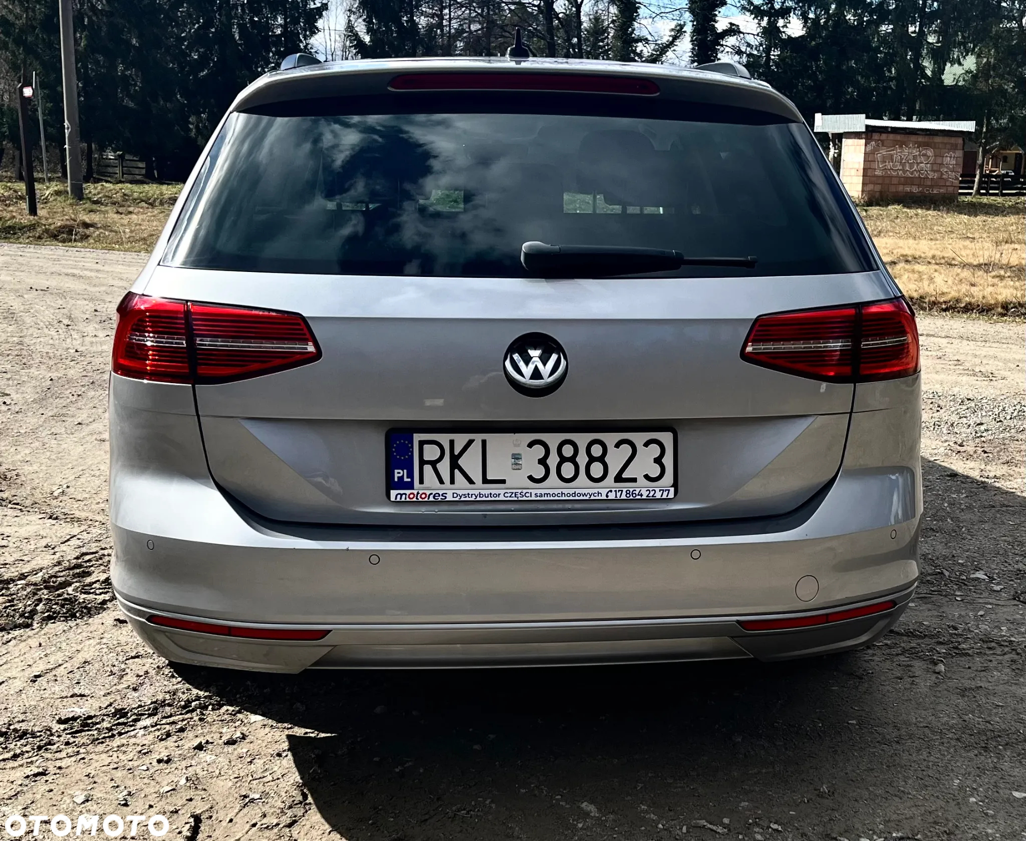 Volkswagen Passat Variant 1.6 TDI (BlueMotion Technology) Comfortline - 4