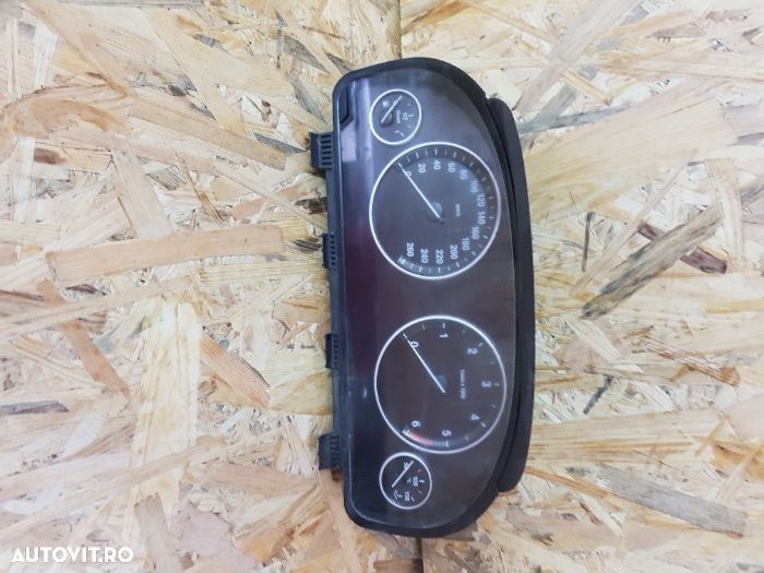 Ceasuri Bord Bmw F10 F11 F01 F15 F16 Volan Stanga Europa - 3